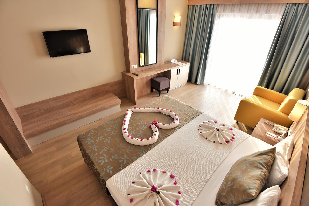 Lucida Beach Hotel Çamyuva エクステリア 写真