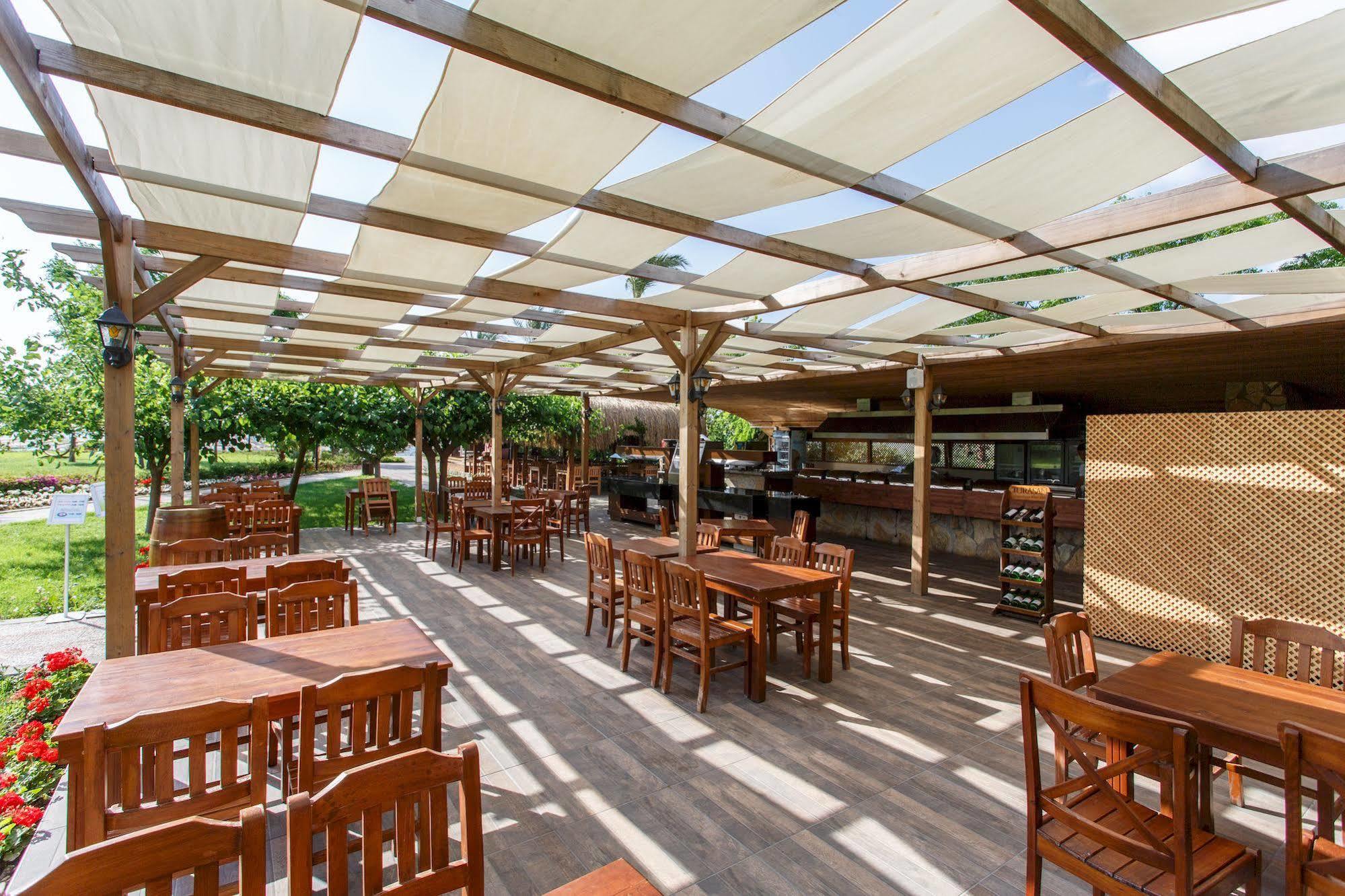 Lucida Beach Hotel Çamyuva エクステリア 写真