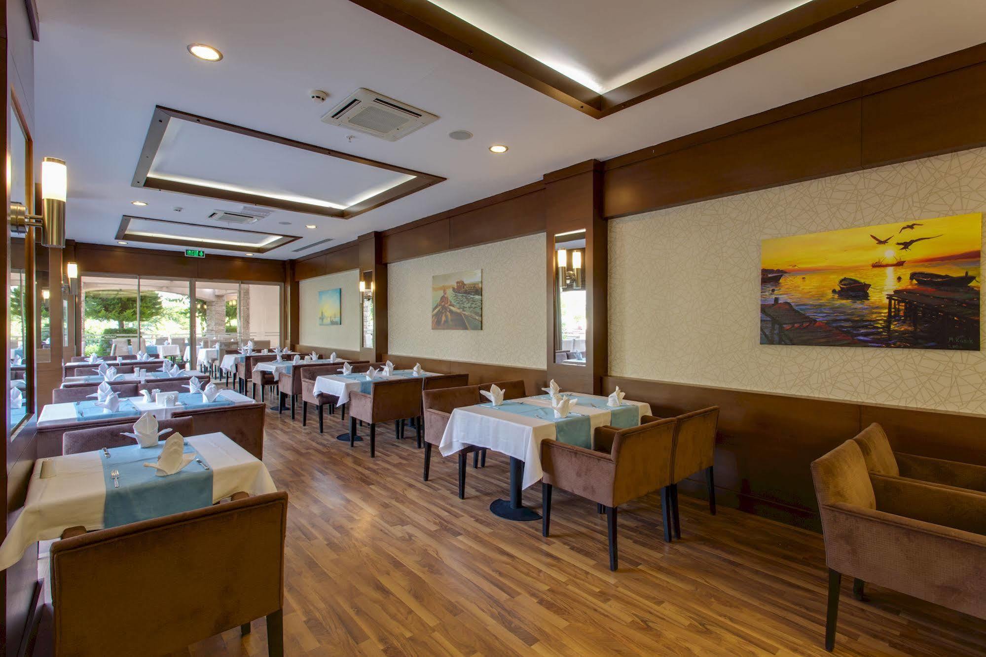 Lucida Beach Hotel Çamyuva エクステリア 写真