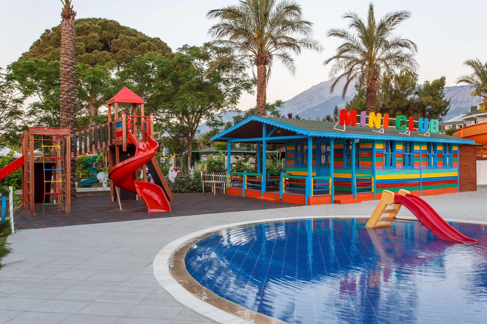 Lucida Beach Hotel Çamyuva エクステリア 写真