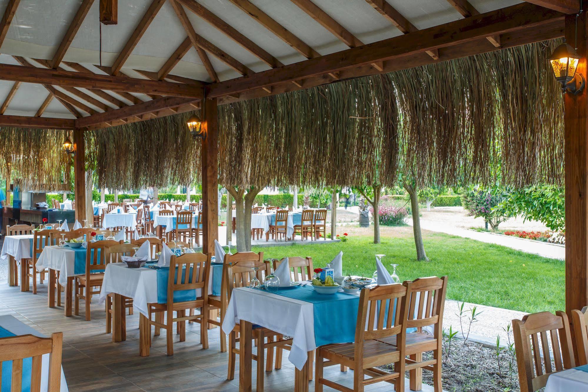 Lucida Beach Hotel Çamyuva エクステリア 写真