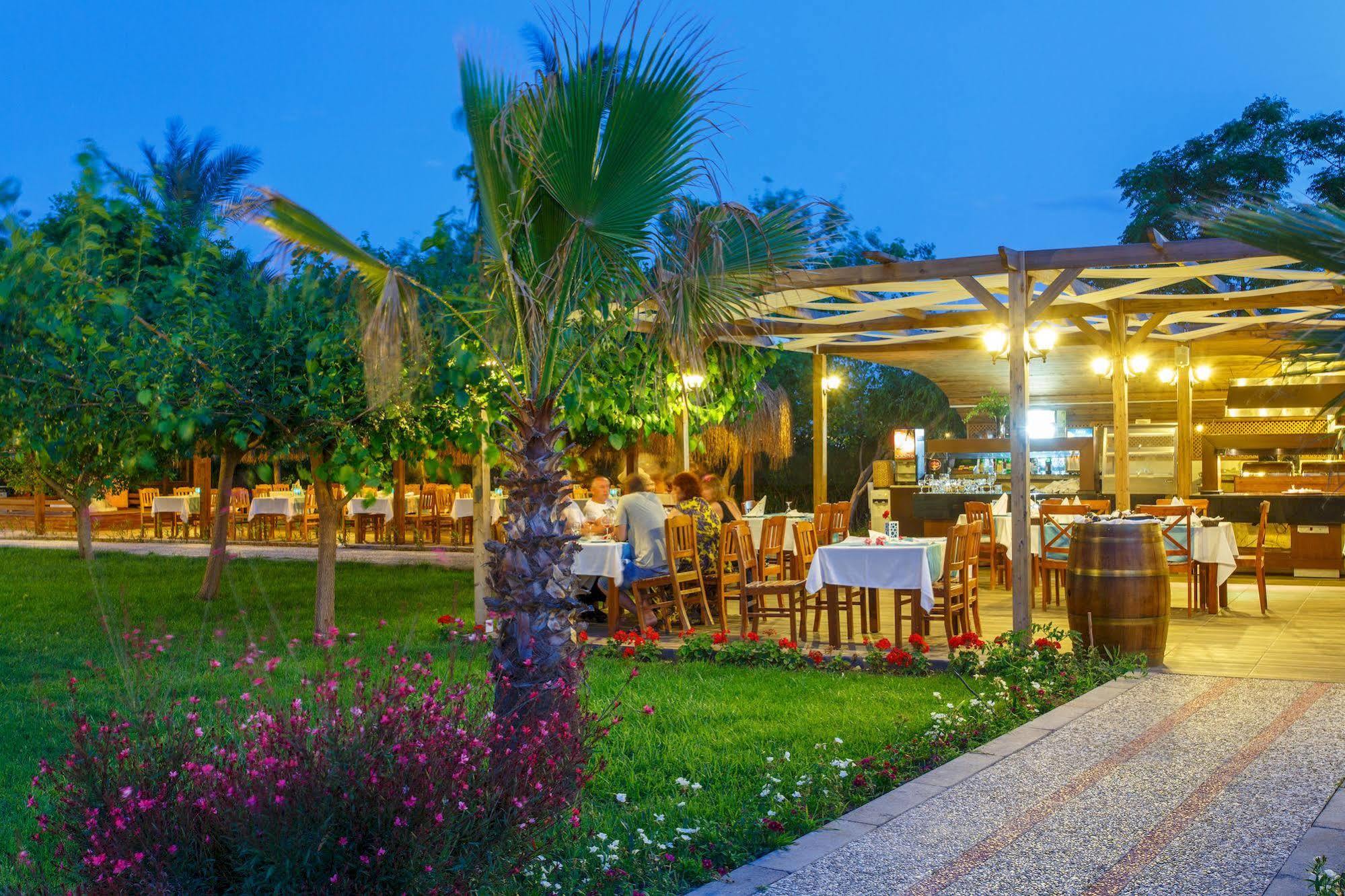 Lucida Beach Hotel Çamyuva エクステリア 写真
